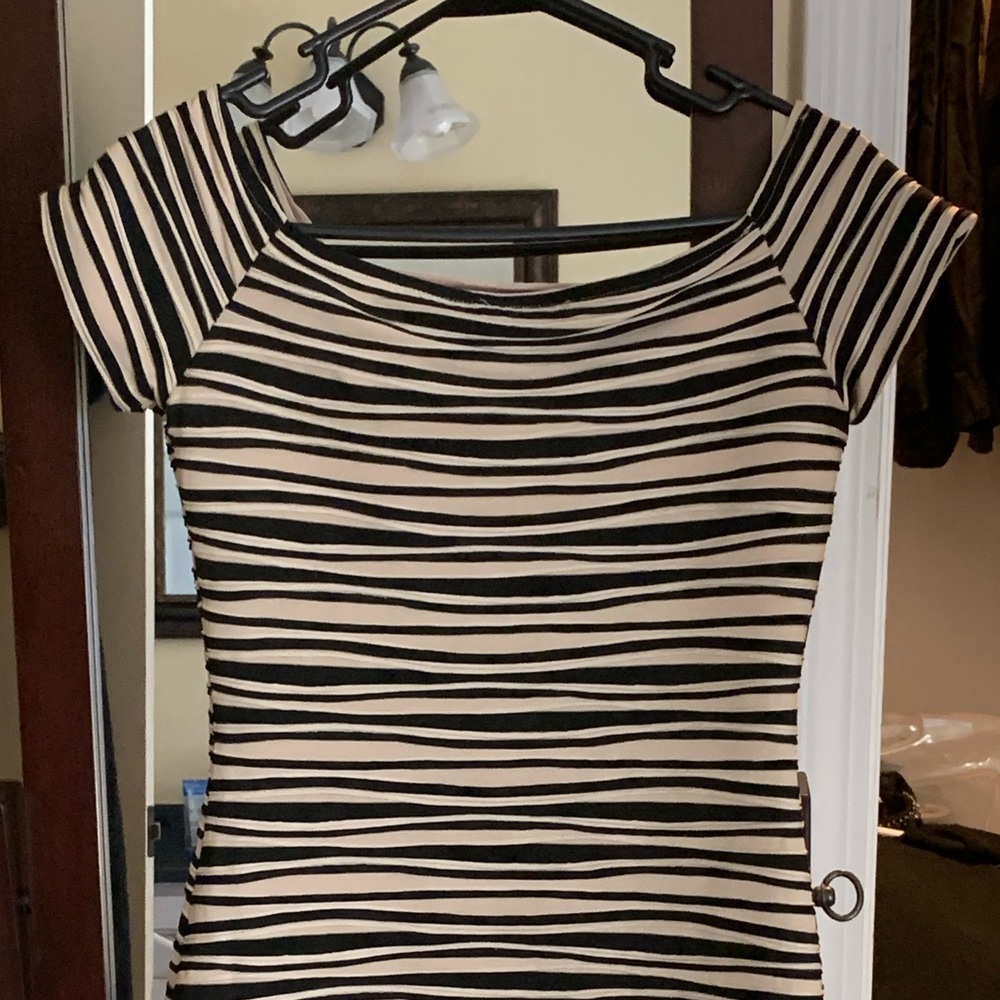 On or off the shoulder raises fabric dress